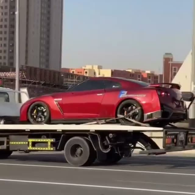 من المرآب &mdash; مقطع 4